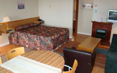 Schooner Motel Тофино Екстериор снимка